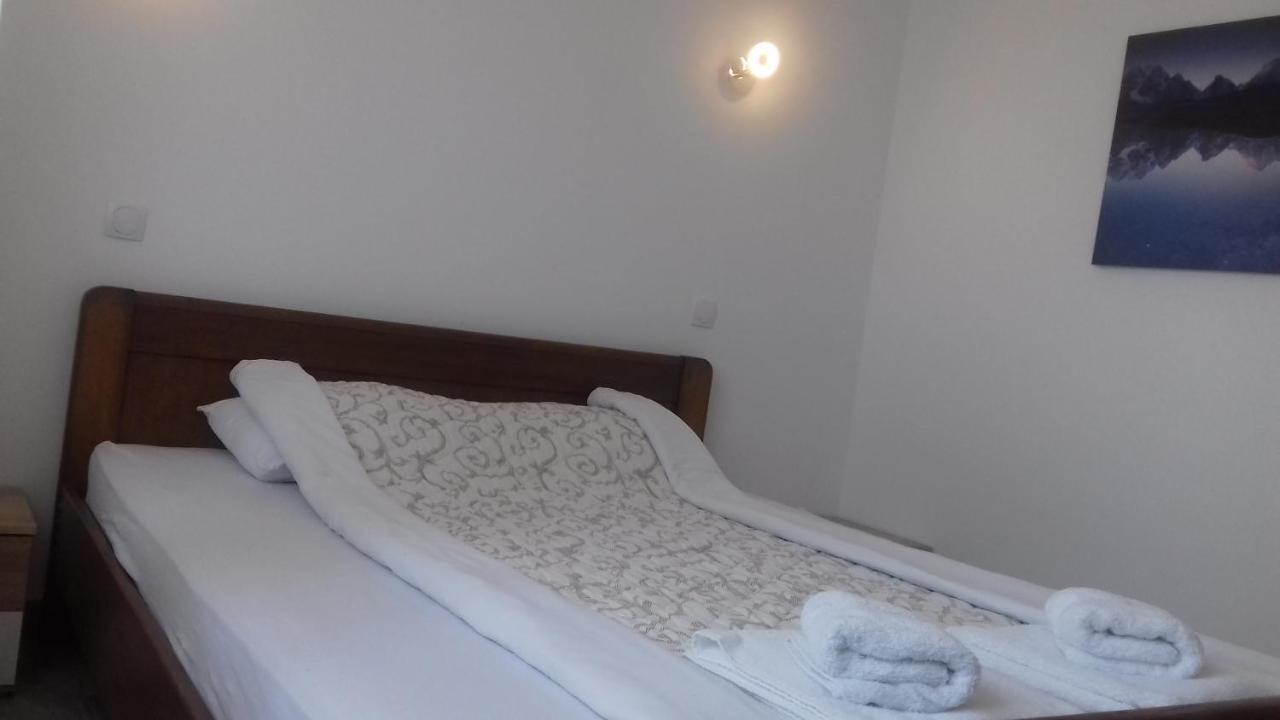 Mesecev Konak Bed & Breakfast Nis Exterior photo